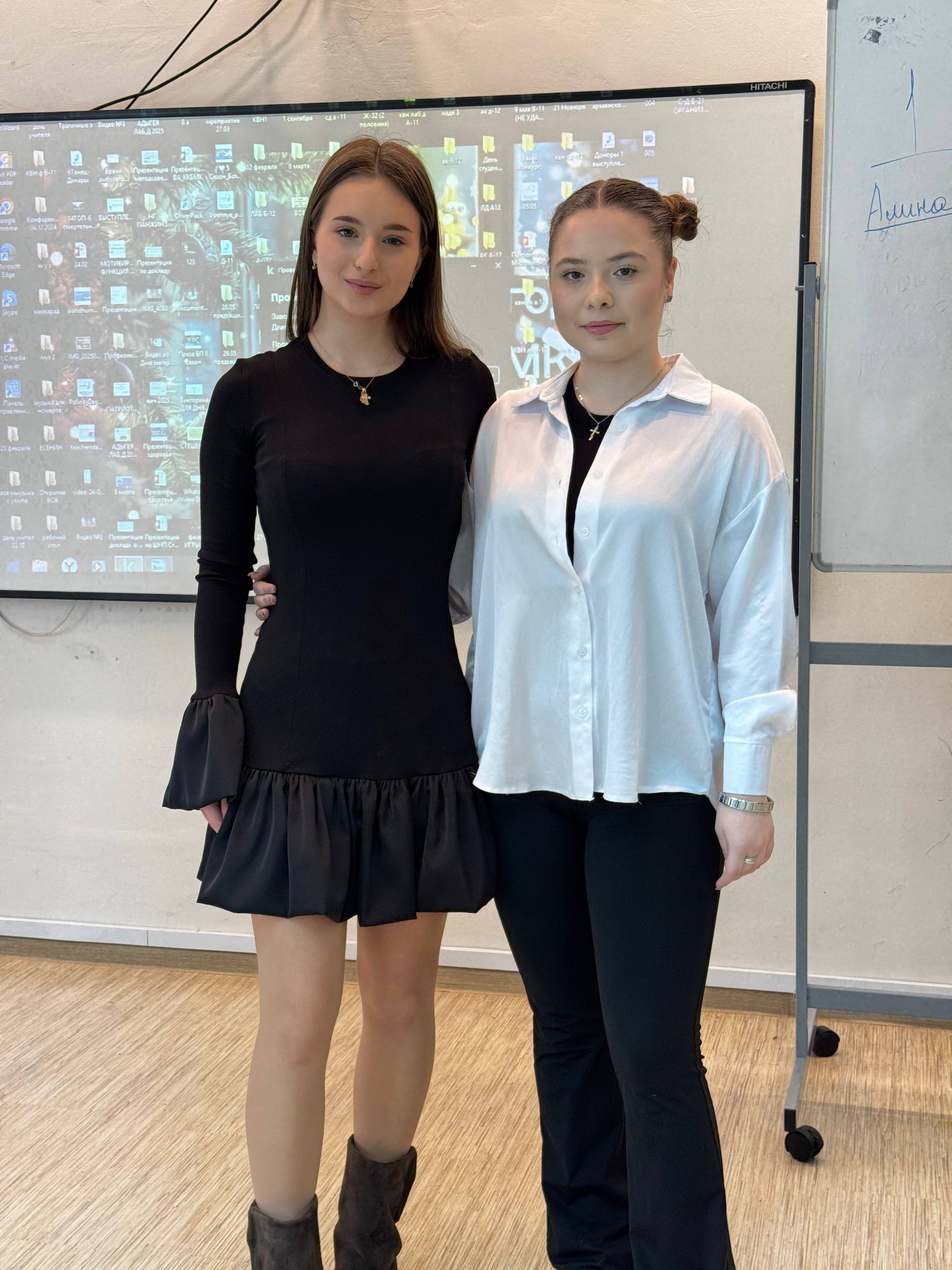 photo_5443035900339228265_w