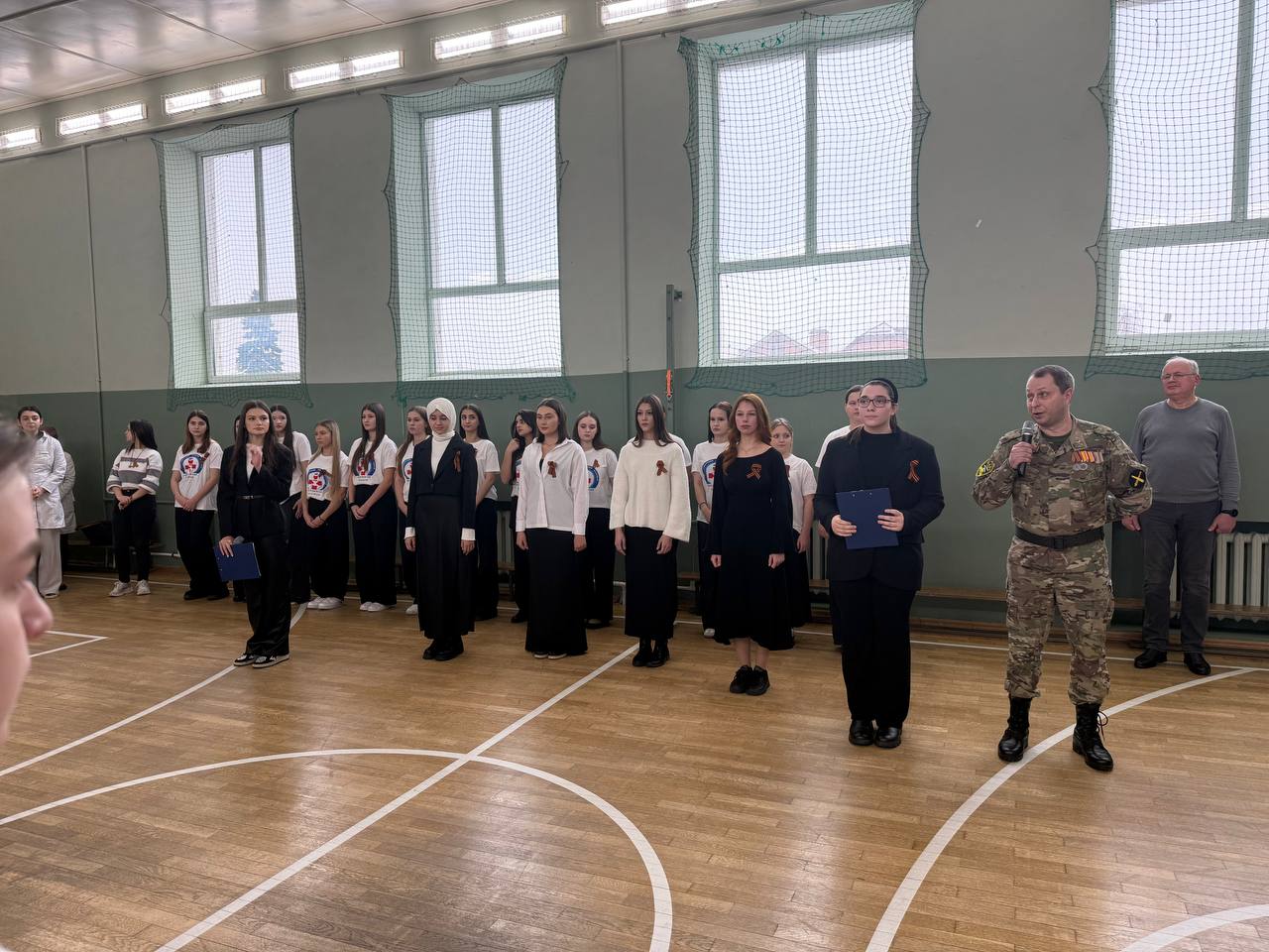 photo_5447346982352523346_y